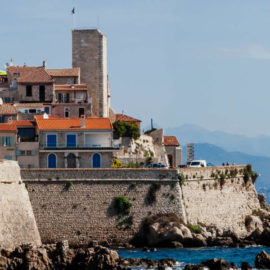 Crew house in antibes