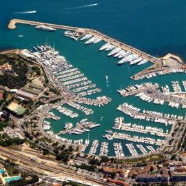 Crew house near port vauban antibes