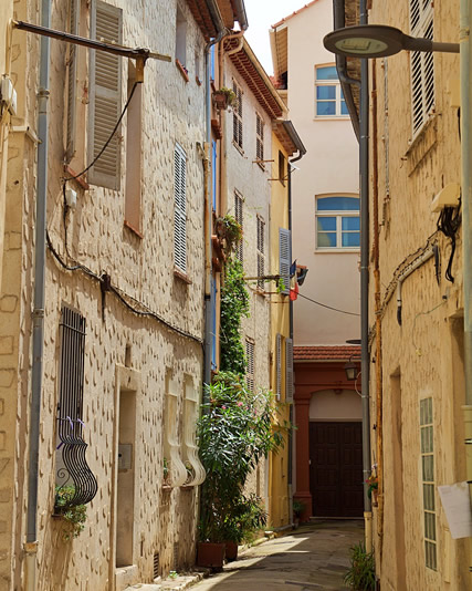 Guest house near old antibes